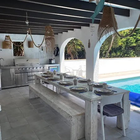 Aqua Vista Villa