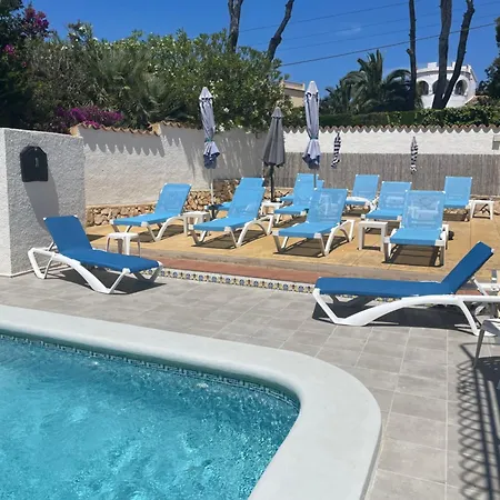Aqua Vista Villa *
